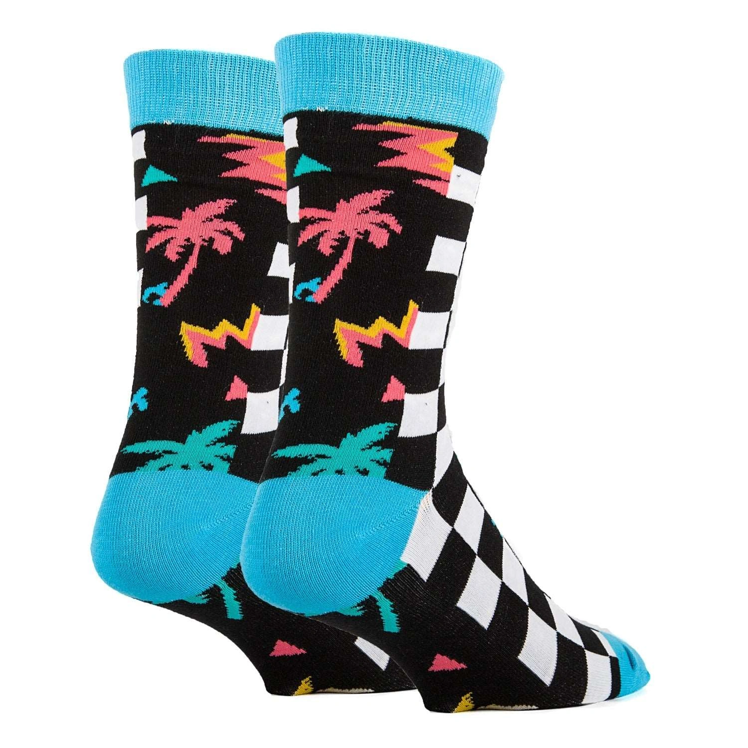 Fresh 90s Board Socks: Retro Vibes & Radical Comfort for Your Feet.